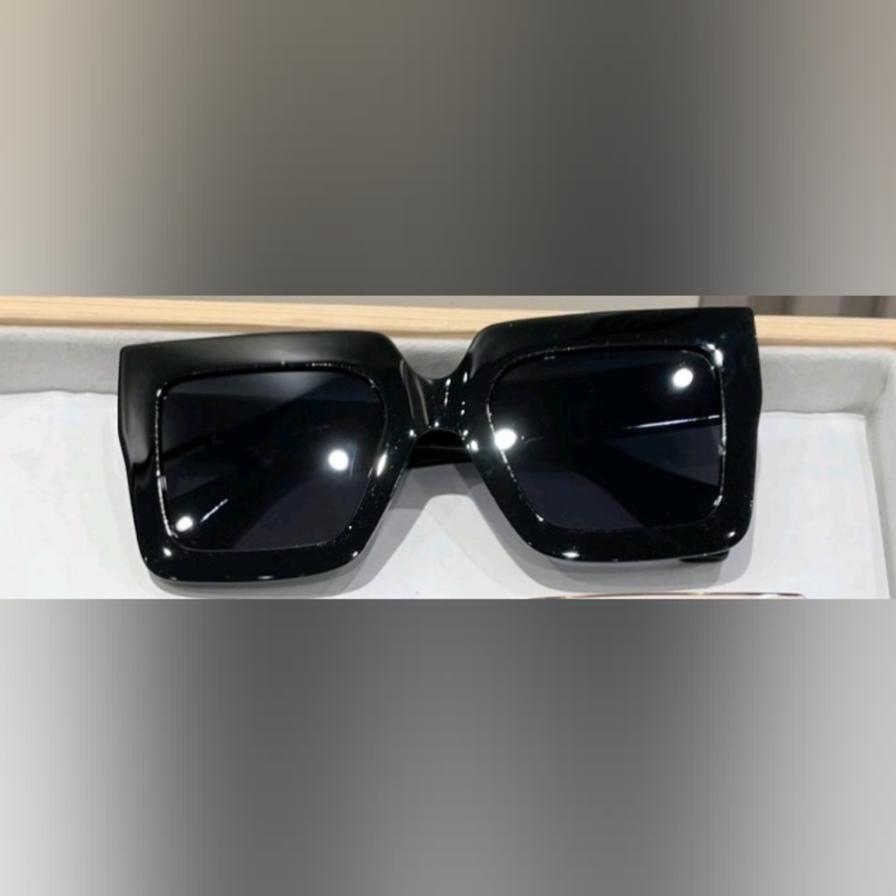 Black Square Sunglasses